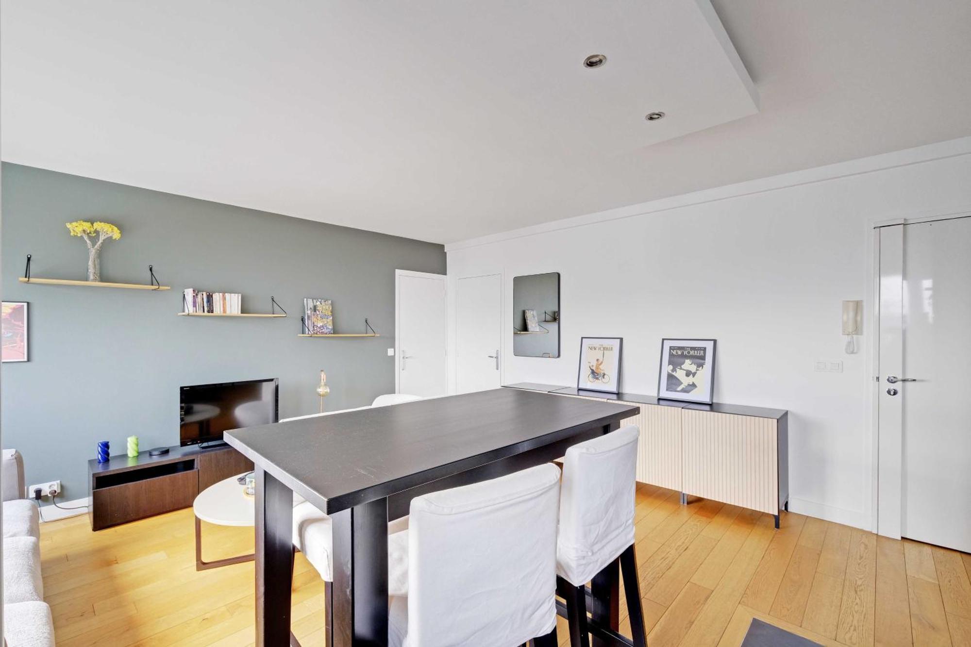 Charming 1br 2p - 12 *
